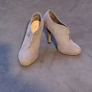 Heeled booties